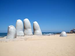 dedos Punta del Este